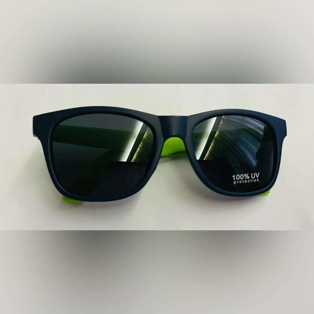 New Tommy Bahama Kid Sunglasses Blue Frame Green Temple Boys Girls Unisex Summer